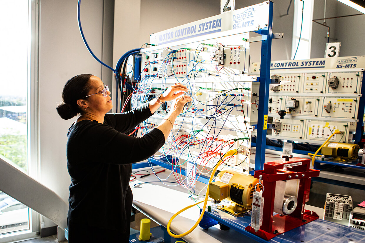 Ariane Davaul in a lab.